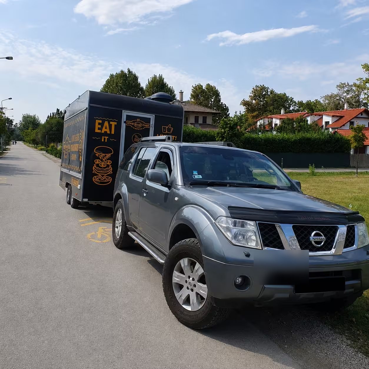 zárt utánfutó bérszállítás rendszám nélkül